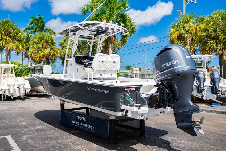 Thumbnail 5 for New 2020 Sportsman Masters 247 Bay Boat boat for sale in West Palm Beach, FL