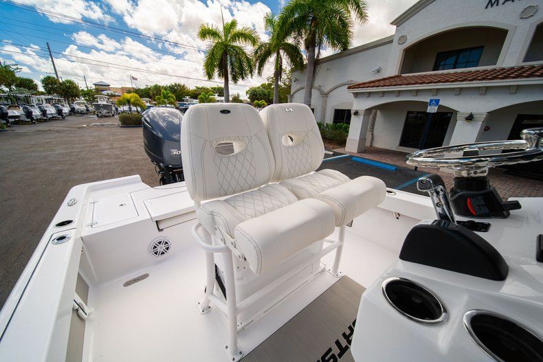 Thumbnail 27 for New 2020 Sportsman Masters 247 Bay Boat boat for sale in West Palm Beach, FL