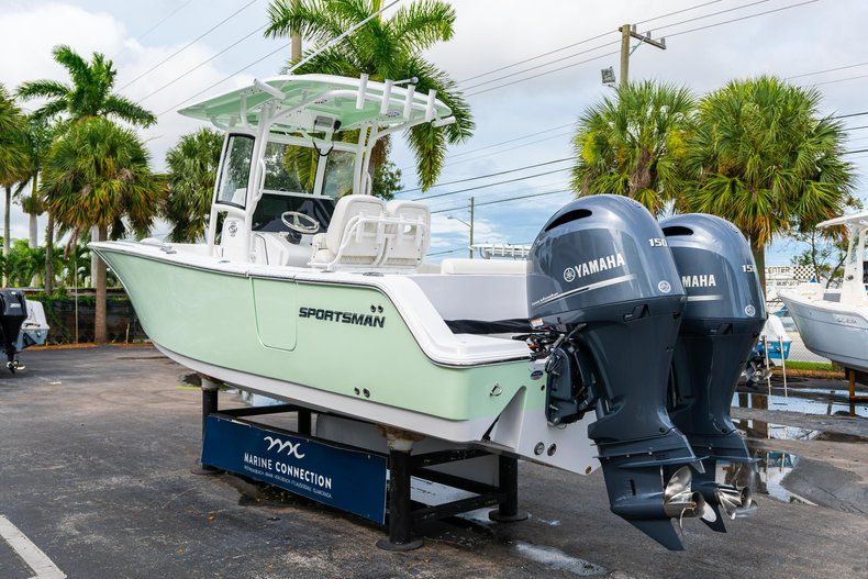 Thumbnail 5 for New 2020 Sportsman Open 252 Center Console boat for sale in Fort Lauderdale, FL