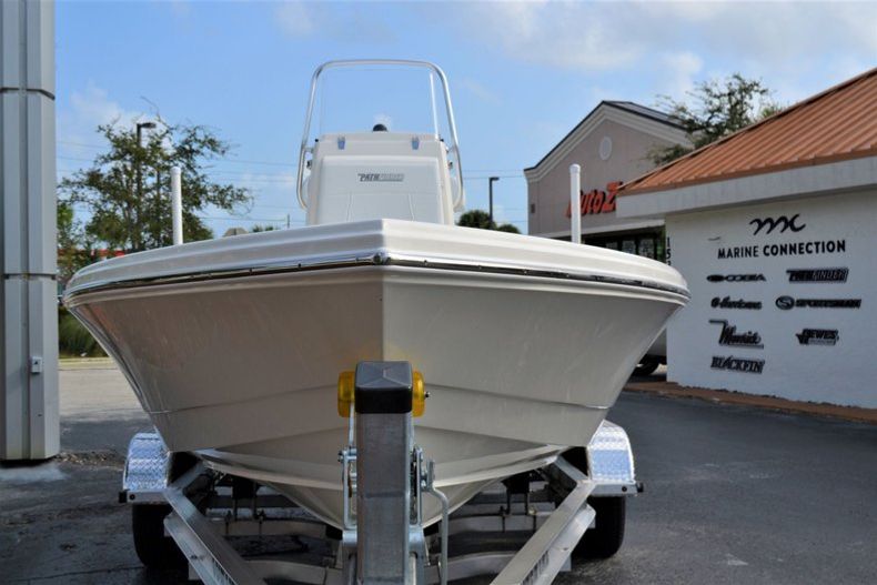 Thumbnail 2 for New 2020 Pathfinder 2300 HPS Bay Boat boat for sale in Vero Beach, FL