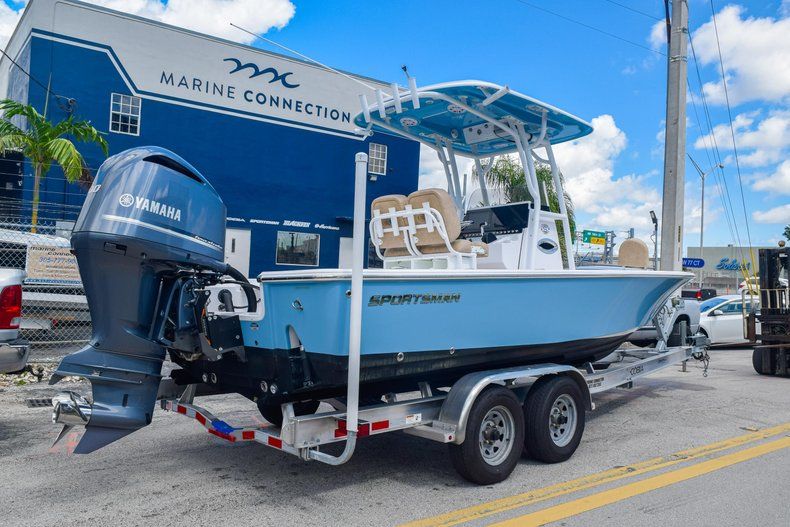 Thumbnail 7 for Used 2019 Sportsman Masters 247 Bay Boat boat for sale in Miami, FL