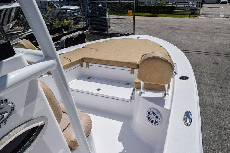 Thumbnail 35 for Used 2019 Sportsman Masters 247 Bay Boat boat for sale in Miami, FL