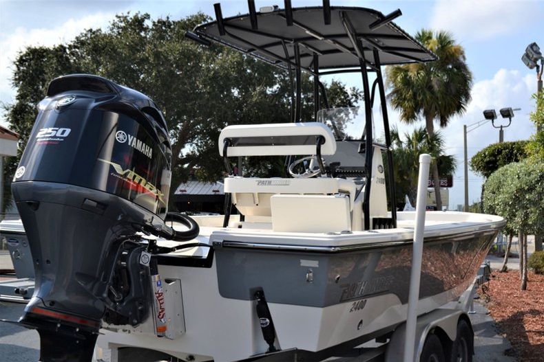 Thumbnail 6 for New 2020 Pathfinder 2400 TRS Bay Boat boat for sale in Vero Beach, FL