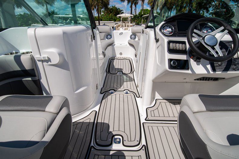 Thumbnail 21 for New 2020 Hurricane SD 2400 OB boat for sale in West Palm Beach, FL