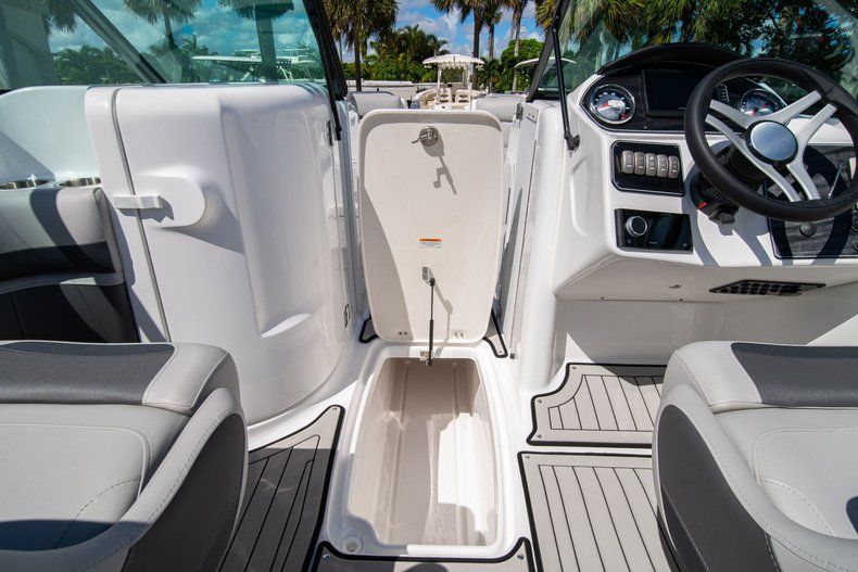 Thumbnail 22 for New 2020 Hurricane SD 2400 OB boat for sale in West Palm Beach, FL