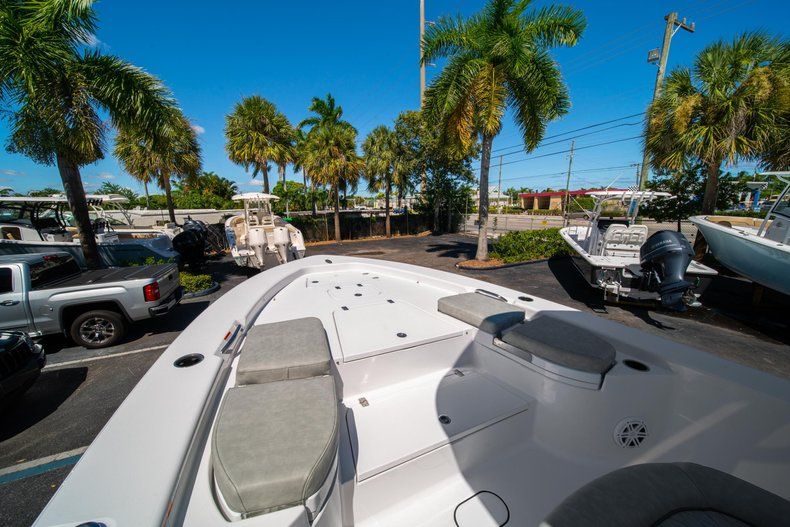 Thumbnail 41 for New 2020 Sportsman Masters 267 Bay Boat boat for sale in Stuart, FL