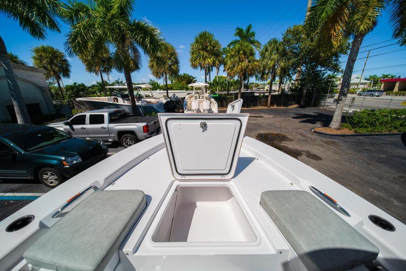 Thumbnail 44 for New 2020 Sportsman Masters 267 Bay Boat boat for sale in Stuart, FL