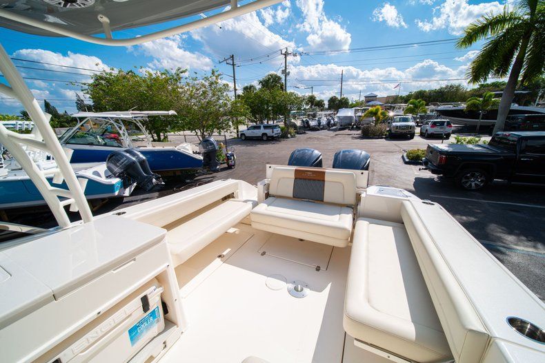 Thumbnail 10 for New 2020 Cobia 280 DC Dual Console boat for sale in Fort Lauderdale, FL