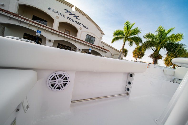 Thumbnail 16 for New 2020 Sportsman Heritage 211 Center Console boat for sale in Vero Beach, FL