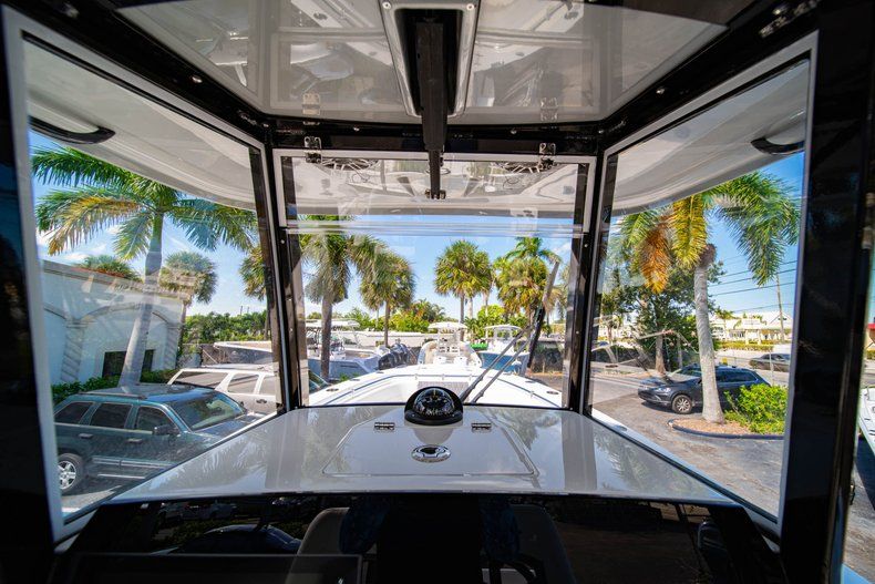 Thumbnail 27 for New 2020 Cobia 262 CC Center Console boat for sale in West Palm Beach, FL