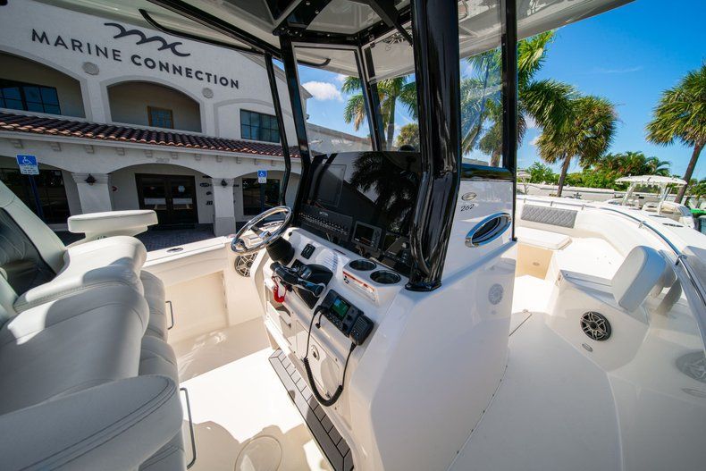 Thumbnail 21 for New 2020 Cobia 262 CC Center Console boat for sale in West Palm Beach, FL