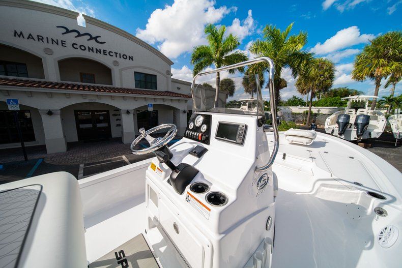 Thumbnail 15 for New 2020 Sportsman Tournament 214 SBX Bay Boat boat for sale in West Palm Beach, FL
