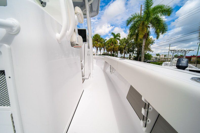 Thumbnail 20 for New 2020 Sportsman Masters 267OE Bay Boat boat for sale in West Palm Beach, FL