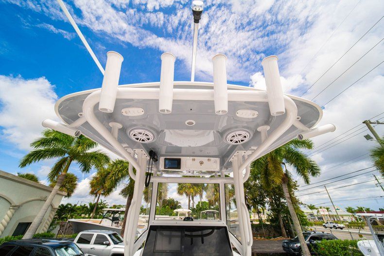 Thumbnail 17 for New 2020 Sportsman Masters 267OE Bay Boat boat for sale in West Palm Beach, FL