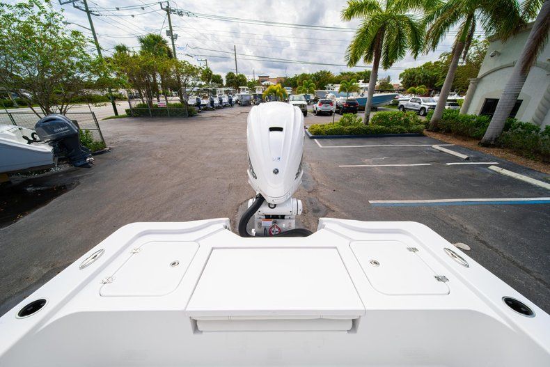Thumbnail 11 for New 2020 Sportsman Masters 267OE Bay Boat boat for sale in West Palm Beach, FL