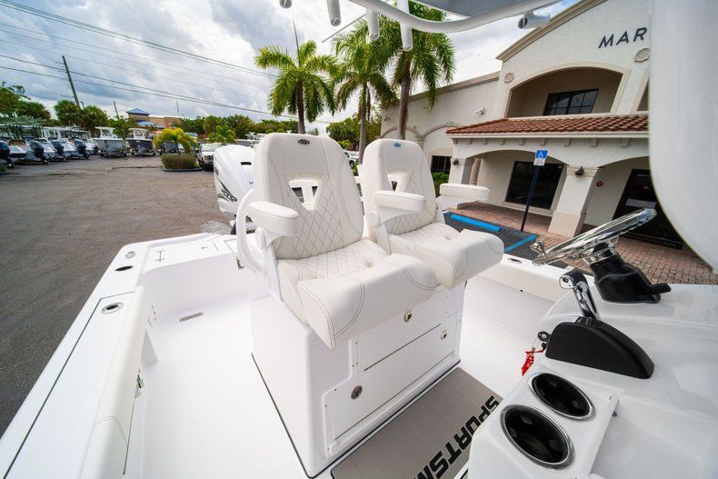 Thumbnail 30 for New 2020 Sportsman Masters 267OE Bay Boat boat for sale in West Palm Beach, FL