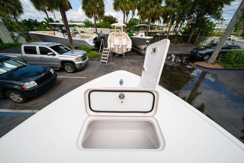 Thumbnail 38 for New 2020 Sportsman Masters 267OE Bay Boat boat for sale in West Palm Beach, FL