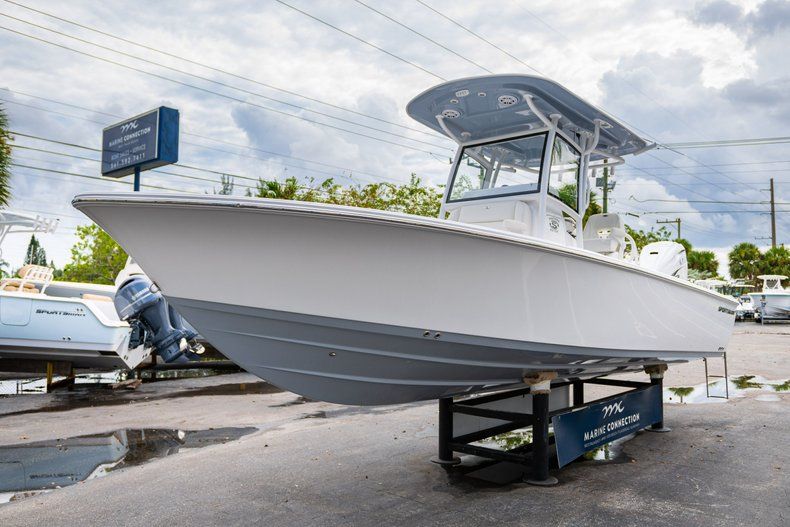 Thumbnail 3 for New 2020 Sportsman Masters 267OE Bay Boat boat for sale in West Palm Beach, FL