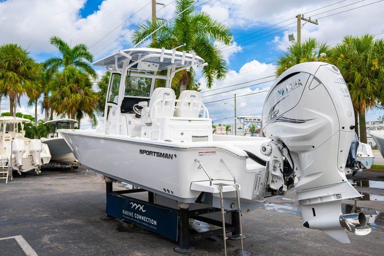 Thumbnail 5 for New 2020 Sportsman Masters 267OE Bay Boat boat for sale in West Palm Beach, FL