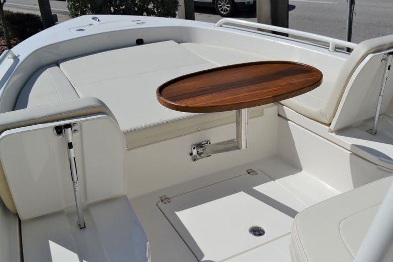 Thumbnail 16 for New 2020 Pathfinder 2600 TRS Bay Boat boat for sale in Vero Beach, FL