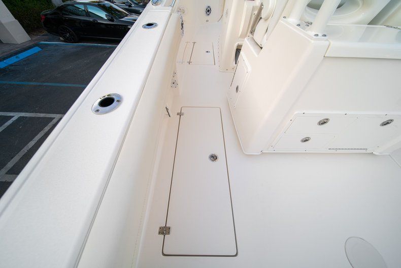 Thumbnail 19 for New 2020 Cobia 301 CC Center Console boat for sale in West Palm Beach, FL