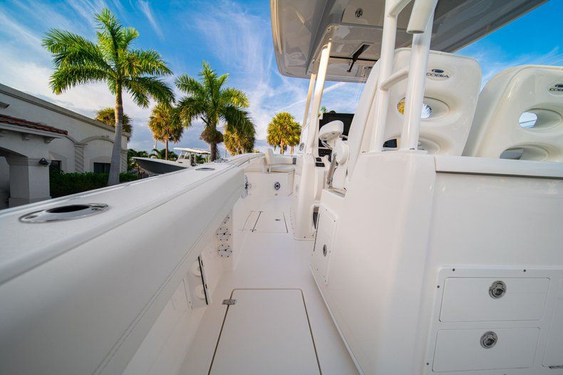 Thumbnail 22 for New 2020 Cobia 301 CC Center Console boat for sale in West Palm Beach, FL