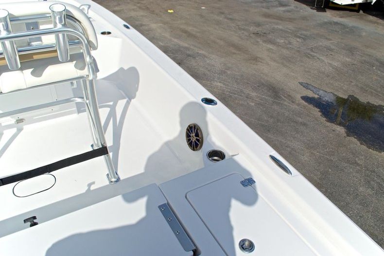 Thumbnail 30 for New 2014 Sportsman Masters 207 Bay Boat boat for sale in Miami, FL