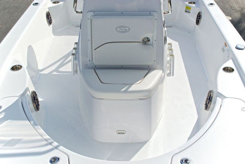 Thumbnail 59 for New 2014 Sportsman Masters 207 Bay Boat boat for sale in Miami, FL