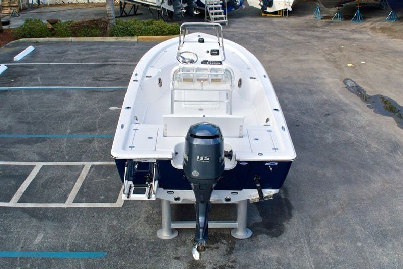 Thumbnail 74 for New 2014 Sportsman Masters 207 Bay Boat boat for sale in Miami, FL