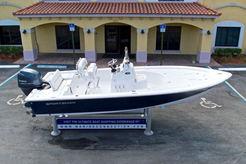 Thumbnail 76 for New 2014 Sportsman Masters 207 Bay Boat boat for sale in Miami, FL