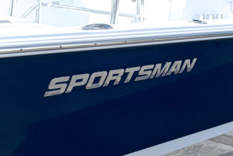 Thumbnail 8 for New 2014 Sportsman Masters 207 Bay Boat boat for sale in Miami, FL