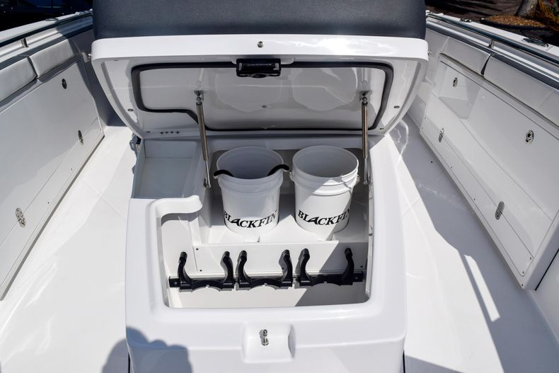 Thumbnail 79 for New 2020 Blackfin 332CC Center Console boat for sale in Fort Lauderdale, FL