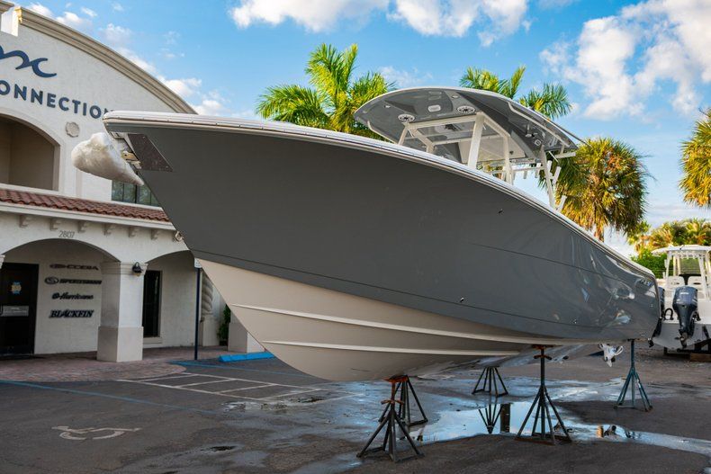 Thumbnail 7 for New 2020 Cobia 320 CC Center Console boat for sale in West Palm Beach, FL