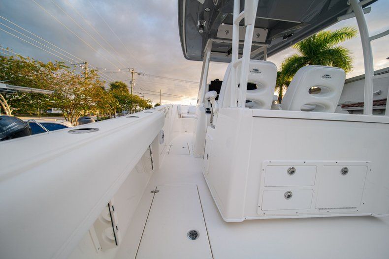 Thumbnail 24 for New 2020 Cobia 320 CC Center Console boat for sale in West Palm Beach, FL