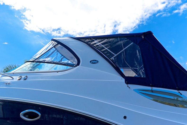 Thumbnail 16 for New 2014 Rinker 290 EC Express Cruiser boat for sale in West Palm Beach, FL