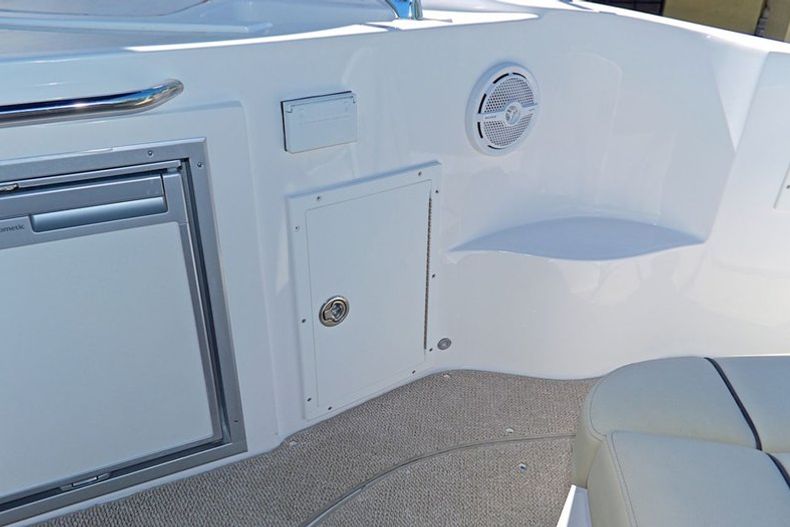 Thumbnail 77 for New 2014 Rinker 290 EC Express Cruiser boat for sale in West Palm Beach, FL