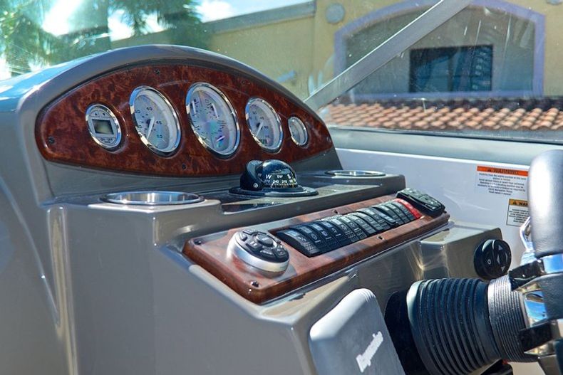 Thumbnail 97 for New 2014 Rinker 290 EC Express Cruiser boat for sale in West Palm Beach, FL