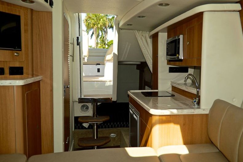 Thumbnail 126 for New 2014 Rinker 290 EC Express Cruiser boat for sale in West Palm Beach, FL