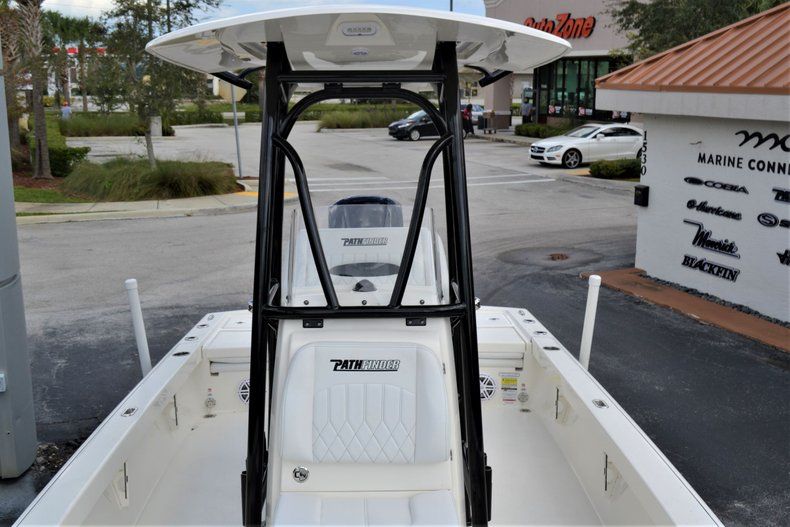 Thumbnail 17 for New 2020 Pathfinder 2500 Hybrid Bay Boat boat for sale in Fort Lauderdale, FL