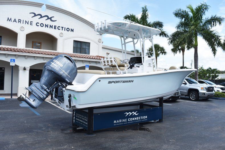 Thumbnail 7 for New 2019 Sportsman Heritage 211 Center Console boat for sale in Vero Beach, FL