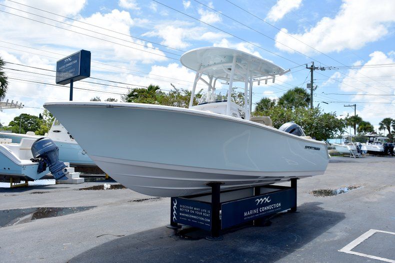 Thumbnail 3 for New 2019 Sportsman Heritage 211 Center Console boat for sale in Vero Beach, FL