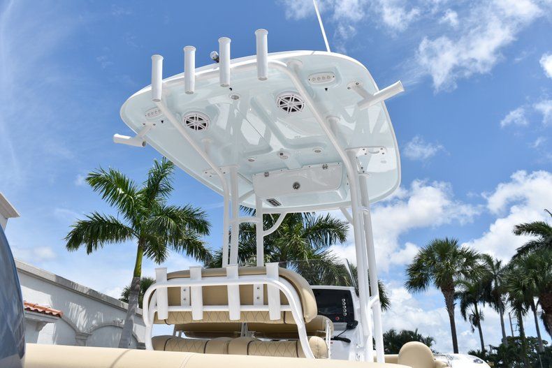 Thumbnail 8 for New 2019 Sportsman Heritage 211 Center Console boat for sale in Vero Beach, FL