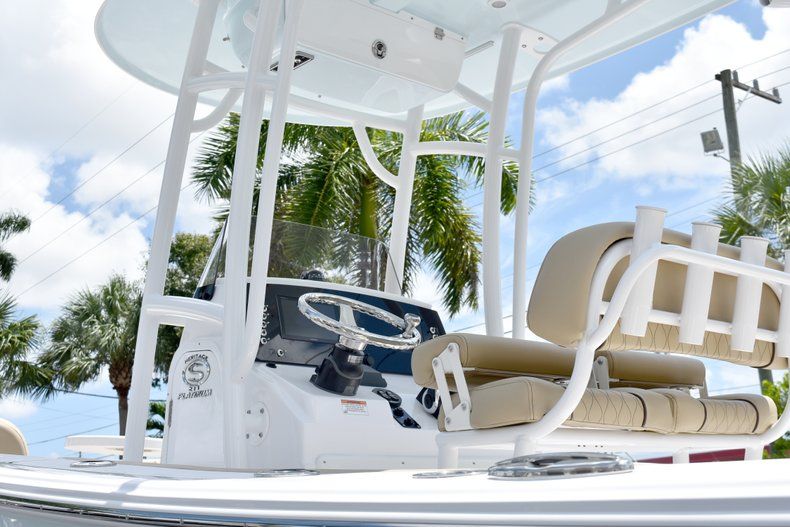 Thumbnail 11 for New 2019 Sportsman Heritage 211 Center Console boat for sale in Vero Beach, FL