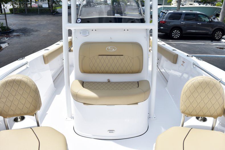 Thumbnail 37 for New 2019 Sportsman Heritage 211 Center Console boat for sale in Vero Beach, FL