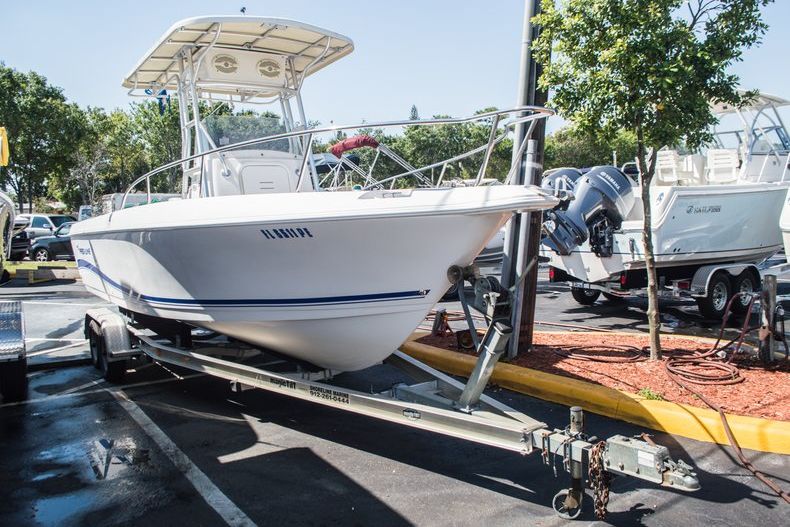 Used 2004 Pro-Line 22 Sport boat for sale in West Palm Beach, FL