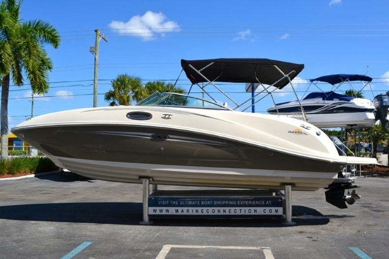Thumbnail 6 for Used 2007 Sea Ray 260 Sundeck boat for sale in West Palm Beach, FL