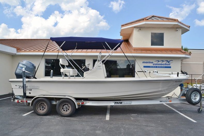 Thumbnail 22 for Used 2011 Pathfinder 2200 TRS Bay Boat boat for sale in Vero Beach, FL