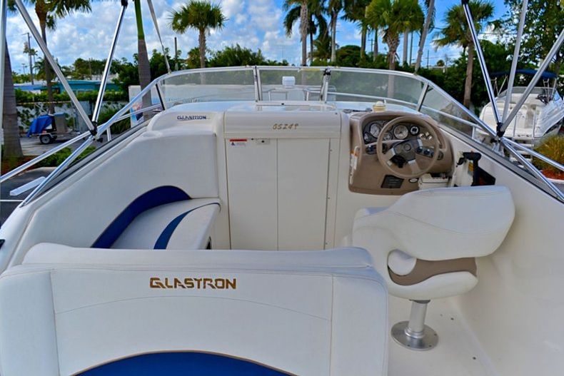 Thumbnail 21 for Used 2005 Glastron GS 249 Sport Cruiser boat for sale in West Palm Beach, FL