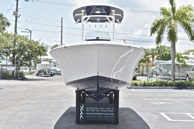 Thumbnail 2 for New 2019 Sportsman Heritage 211 Center Console boat for sale in West Palm Beach, FL