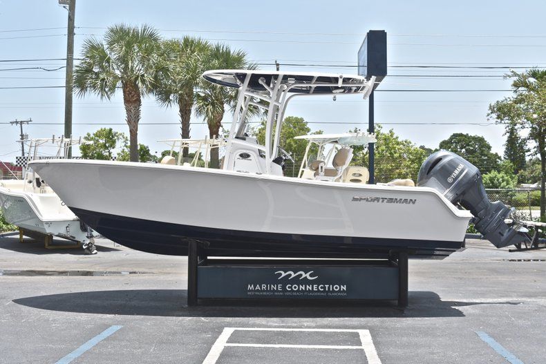 Thumbnail 4 for New 2019 Sportsman Heritage 211 Center Console boat for sale in West Palm Beach, FL